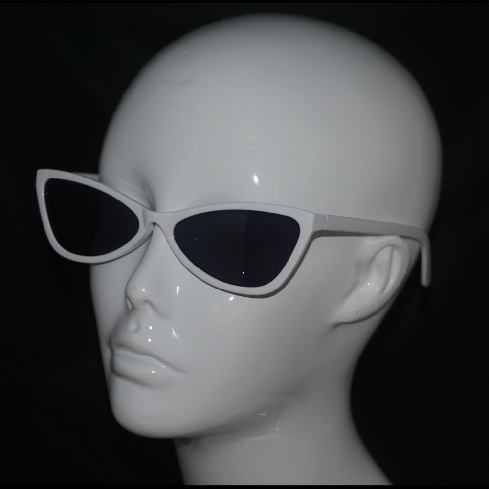 Sunglasses 🕶  All eyewear 3 for $30 - Picture 2 of 2